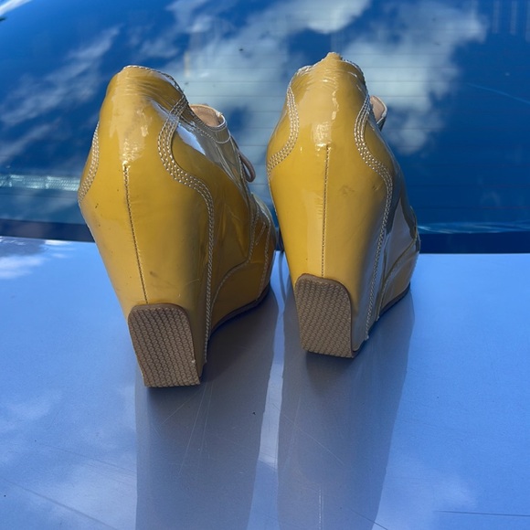 Vintage Dries Van Noreen unique yellow paten leather platform shoes size 8 - Picture 4 of 15